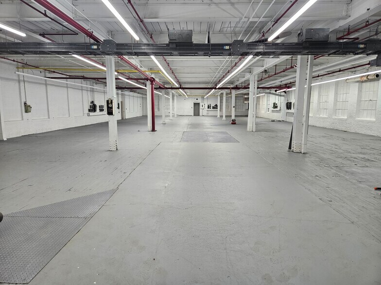 More Photos Of 555 Warren St, Phillipsburg Warehouse For Sale