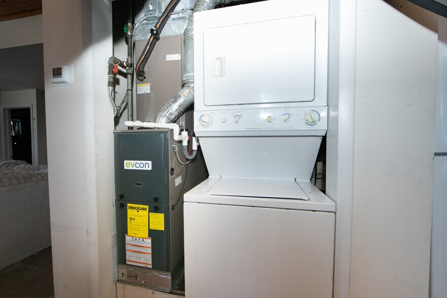 More Photos Of 604 White Horse Pike, Oaklyn Storefront For Sale