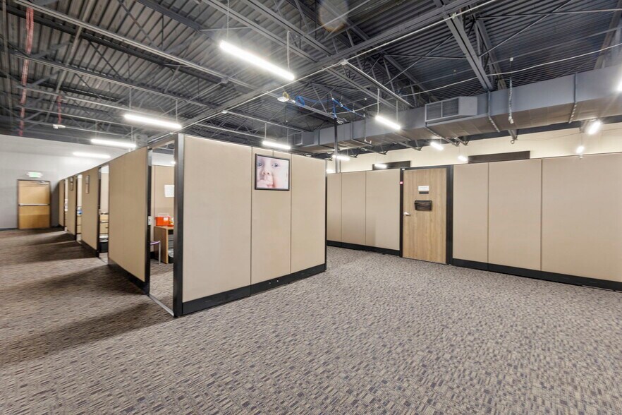 More Photos Of 6436 S Hwy 85-87, Colorado Springs General Retail For Sale