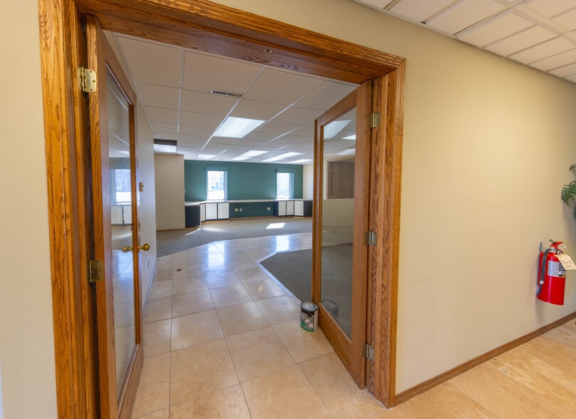 More Photos Of 303 W Superior St, Alma Storefront Retail Office For Sale