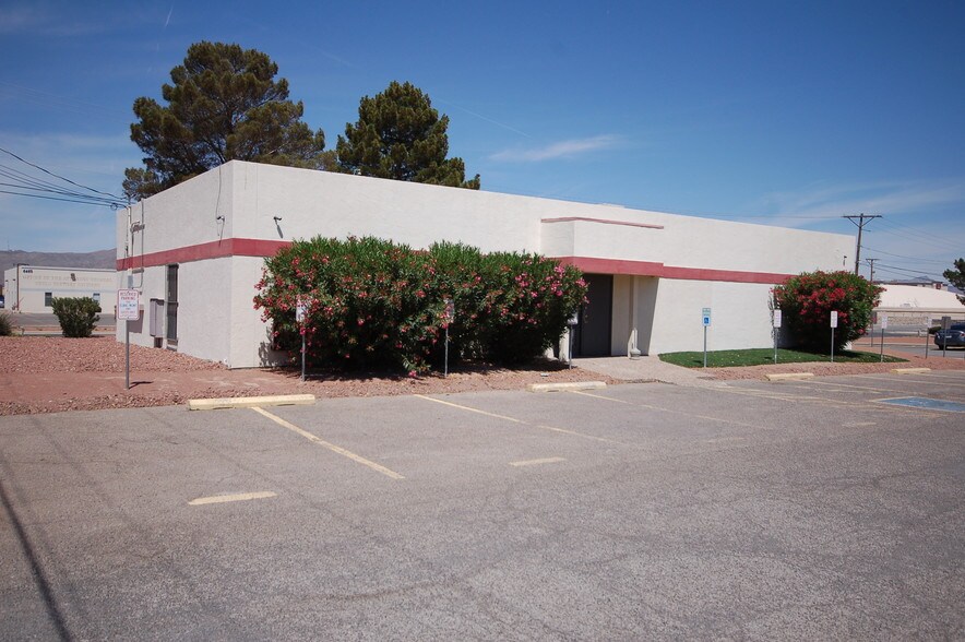 More Photos Of 6501 Boeing Dr, El Paso Office For Lease