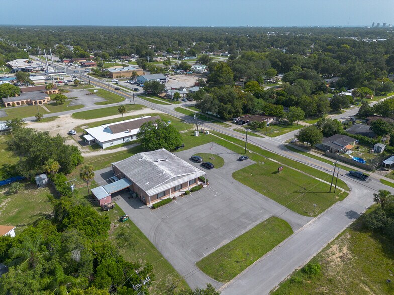 More Photos Of 1036 Derbyshire Rd, Daytona Beach Office For Sale