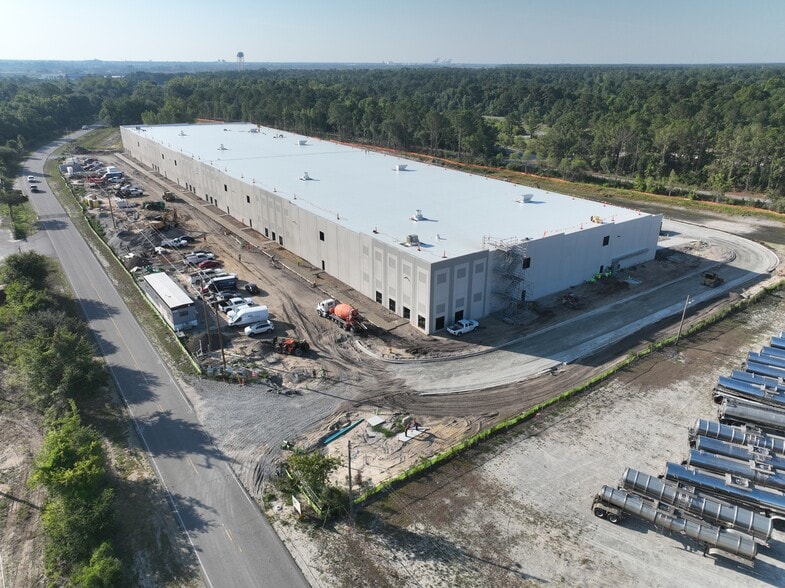 More Photos Of 1203 Cedar Hill Rd, Navassa Warehouse For Lease
