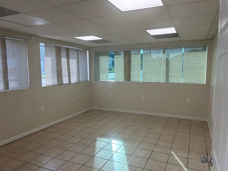 More Photos Of 918-948 W Patapsco Ave, Baltimore Warehouse For Lease