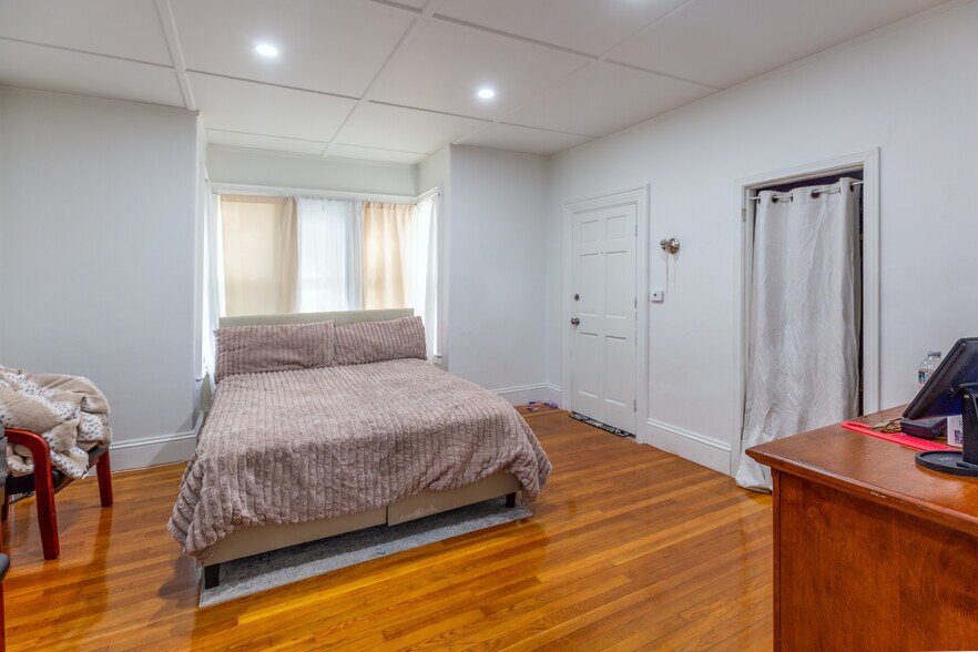 More Photos Of 211 Court St, Plymouth Apartments For Sale