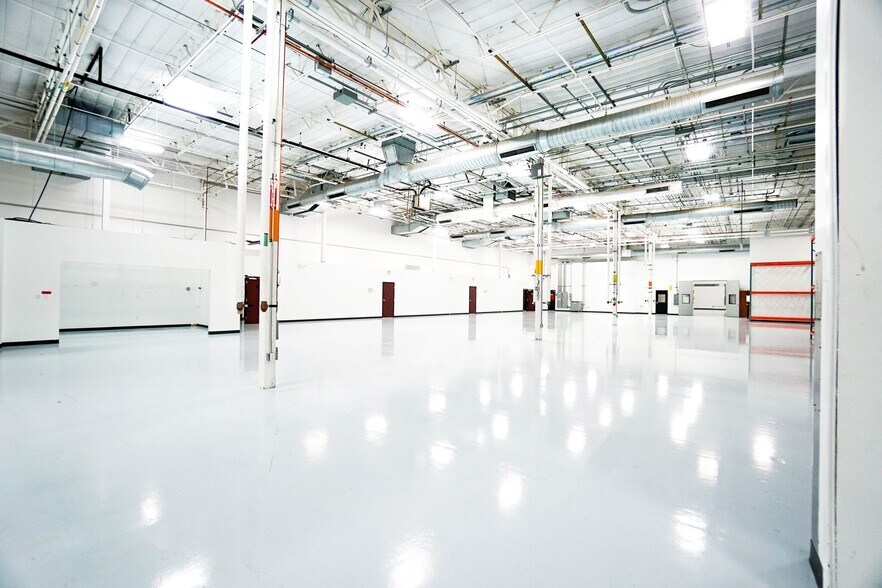 More Photos Of 4616 W Howard Ln, Austin Flex For Lease