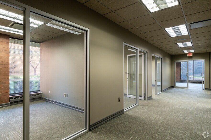 More Photos Of 2045 Lincoln Hwy, Edison Office For Lease