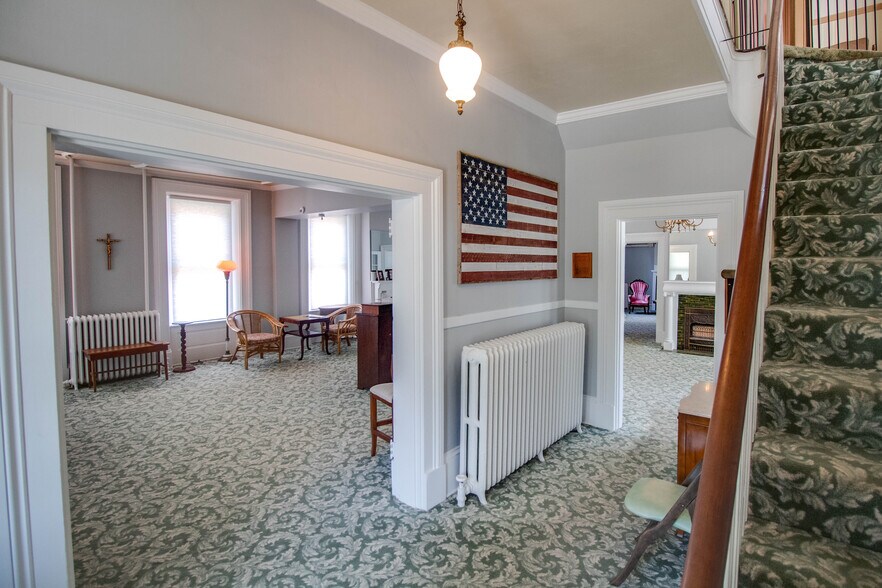 More Photos Of 212 E Main St, Carlinville Office Residential For Sale