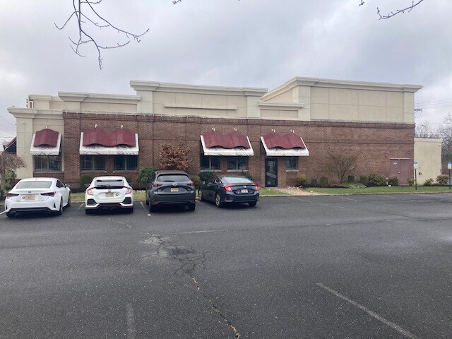 More Photos Of 65 Us-1, Metuchen Storefront Retail Office For Lease