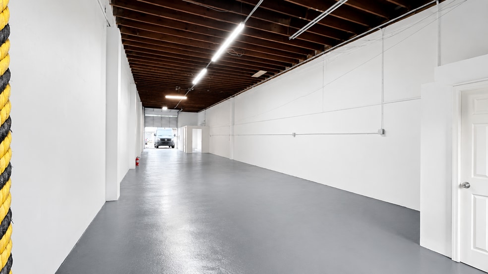 More Photos Of 704-718 NW 6th Ave, Fort Lauderdale Warehouse For Lease