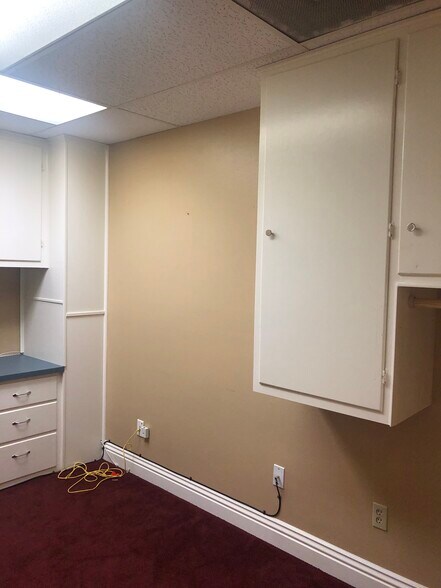 More Photos Of 6864 Indiana Ave, Riverside Office For Lease