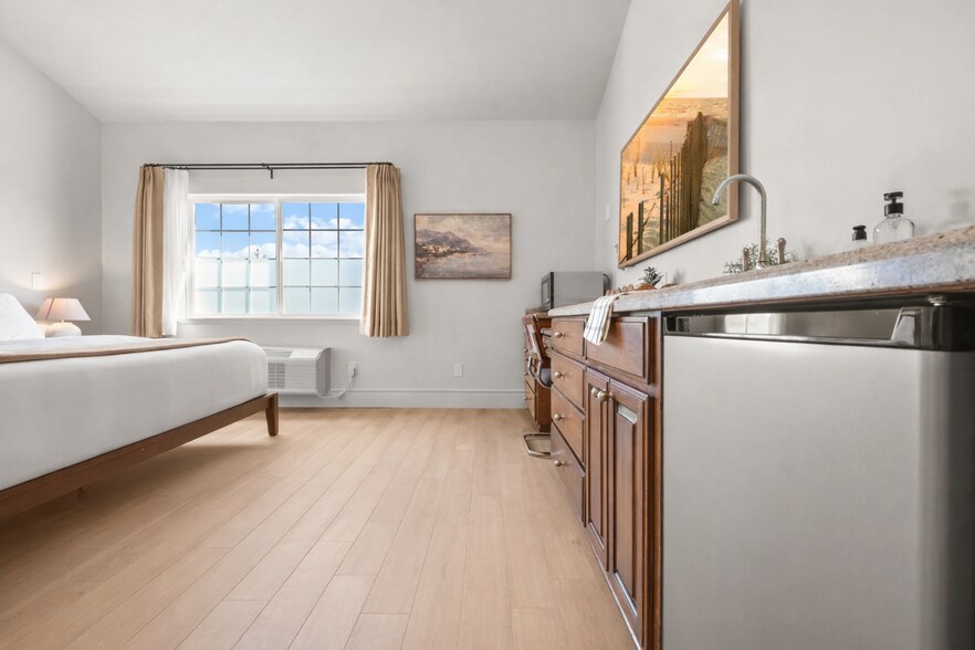 More Photos Of 21305 E Cliff Dr, Santa Cruz Hotel For Sale