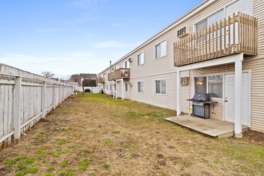 More Photos Of 233 Sherwood Drive, Kamloops Apartments For Sale