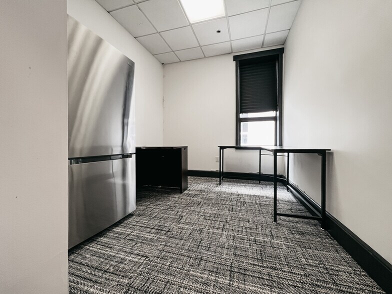 More Photos Of 442 W Kennedy Blvd, Tampa Office For Lease