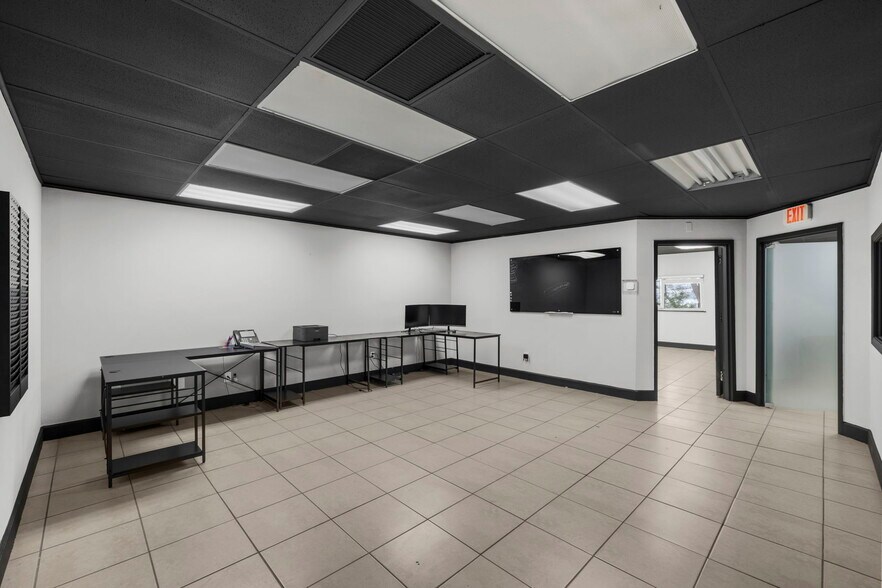 More Photos Of 1905 NW 93rd Ave, Miami Warehouse For Sale