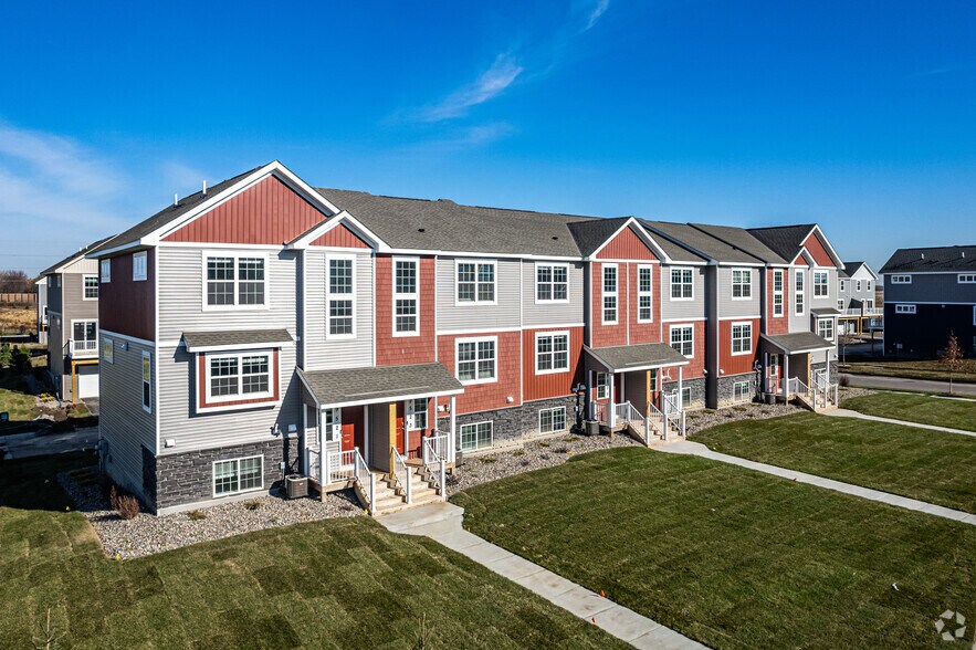 More Photos Of 9713 95th Pl, Maple Grove Apartments For Sale