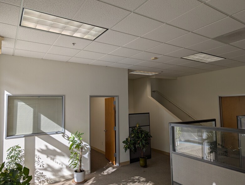 More Photos Of 1863-1885 Concourse Dr, San Jose Light Manufacturing For Sale