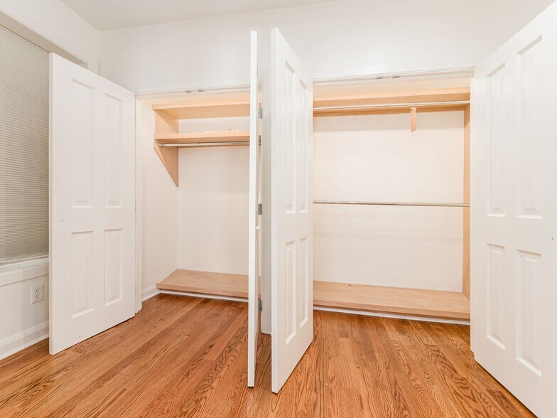 More Photos Of 857 S High St, Columbus Office Residential For Sale