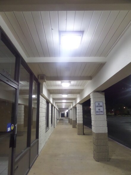 More Photos Of 6009-6011 Memorial Dr, Stone Mountain Storefront For Sale