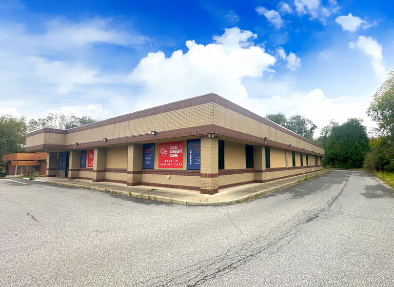 Primary Photo Of 230 Independence Rd, East Stroudsburg Medical For Sale