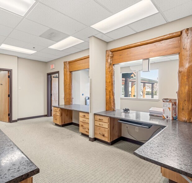 More Photos Of 700 SW Ramsey Ave, Grants Pass Medical For Lease