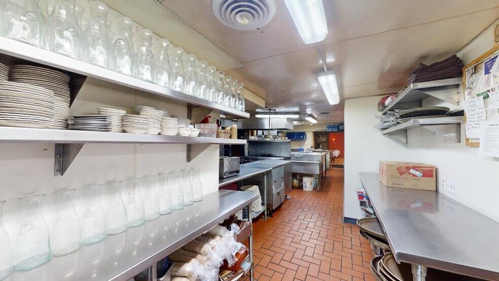 More Photos Of 147801 Half Moon Lake Dr, Mosinee General Retail For Sale