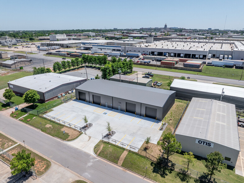 More Photos Of 116 NE 37th St, Oklahoma City Warehouse For Lease