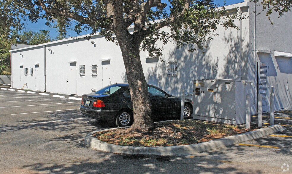 More Photos Of 251-259 S State Road 7, Margate General Retail For Lease