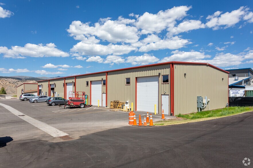 More Photos Of 707 Plane St, Gypsum Warehouse For Sale