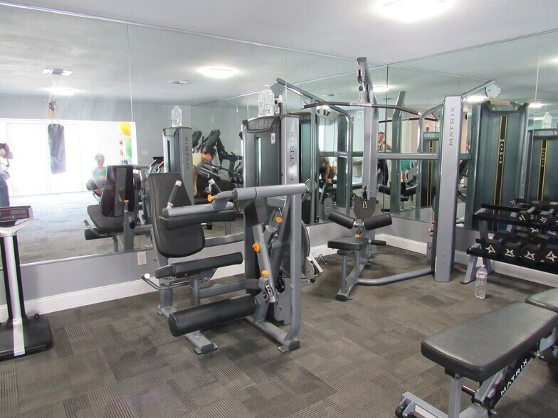 More Photos Of 115 S Lois Ave, Tampa Multifamily For Sale