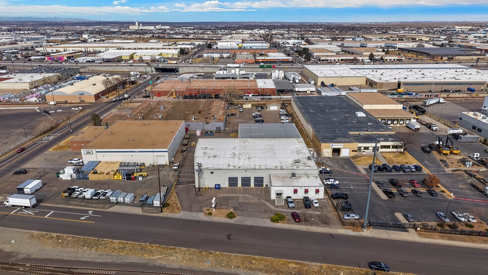 More Photos Of 5757 E 42nd Ave, Denver Warehouse For Lease