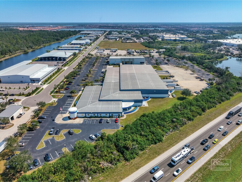 More Photos Of 201 Triple Diamond Blvd, North Venice Warehouse For Lease