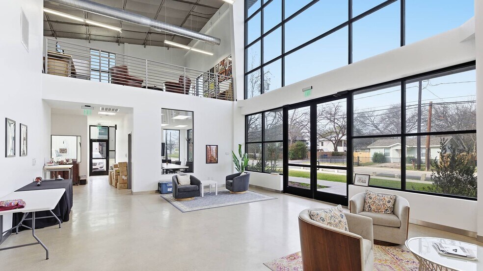 More Photos Of 411 Radam Ln, Austin Office For Lease