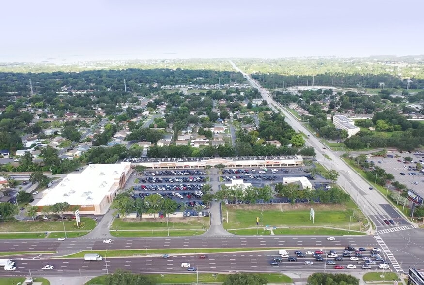 More Photos Of 35104 US Highway 19 N, Palm Harbor Unknown For Lease