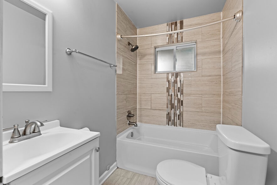 More Photos Of 2419 Normandy Rd, Royal Oak Apartments For Sale