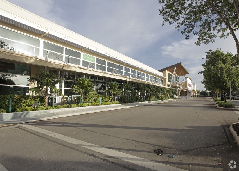 More Photos Of 2411-2431 N Federal Hwy, Pompano Beach Freestanding For Lease