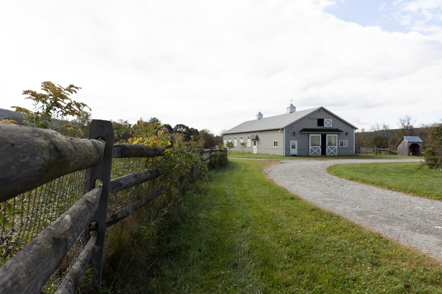 More Photos Of 4 Whitman Rd, Stephentown Sports And Entertainment For Sale