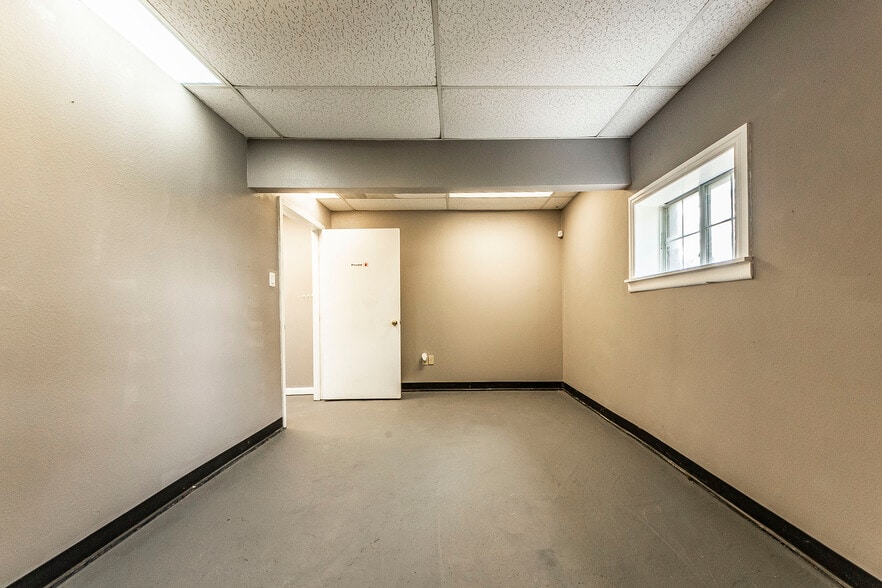 More Photos Of 6756 Masters Rd, Manvel Office For Lease