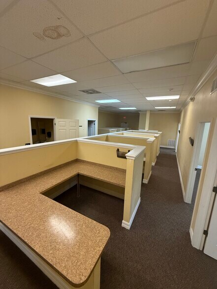 More Photos Of 750 Tamiami Trl, Port Charlotte Office For Sale