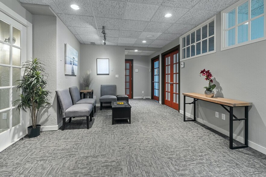 More Photos Of 4320 Spring Creek Rd, Rockford Office For Lease