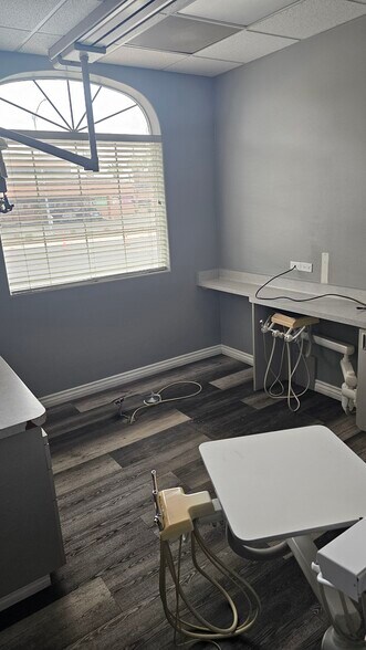 More Photos Of 3505 E Harmon Ave, Las Vegas Medical For Lease