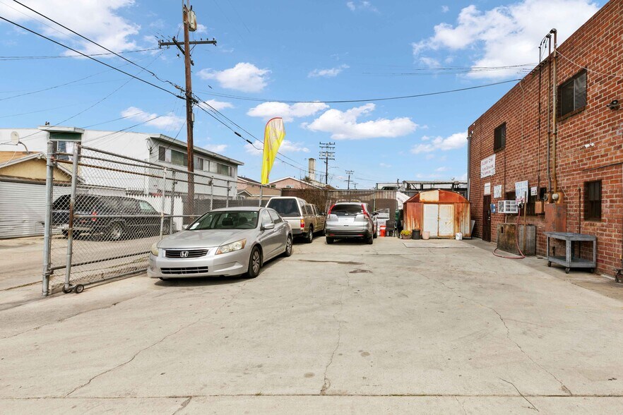 More Photos Of 979 S La Brea Ave, Inglewood Freestanding For Sale