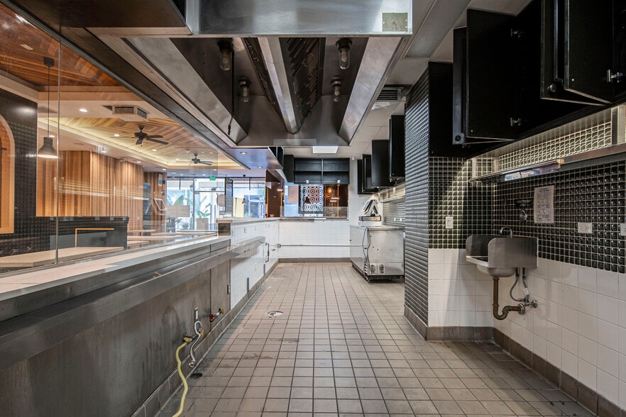 More Photos Of 580 N Atlantic Blvd, Monterey Park Apartments For Lease