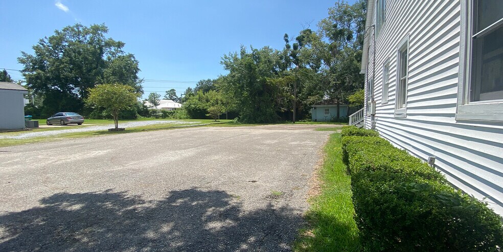 More Photos Of 1117 Washington Ave, Ocean Springs Medical For Sale