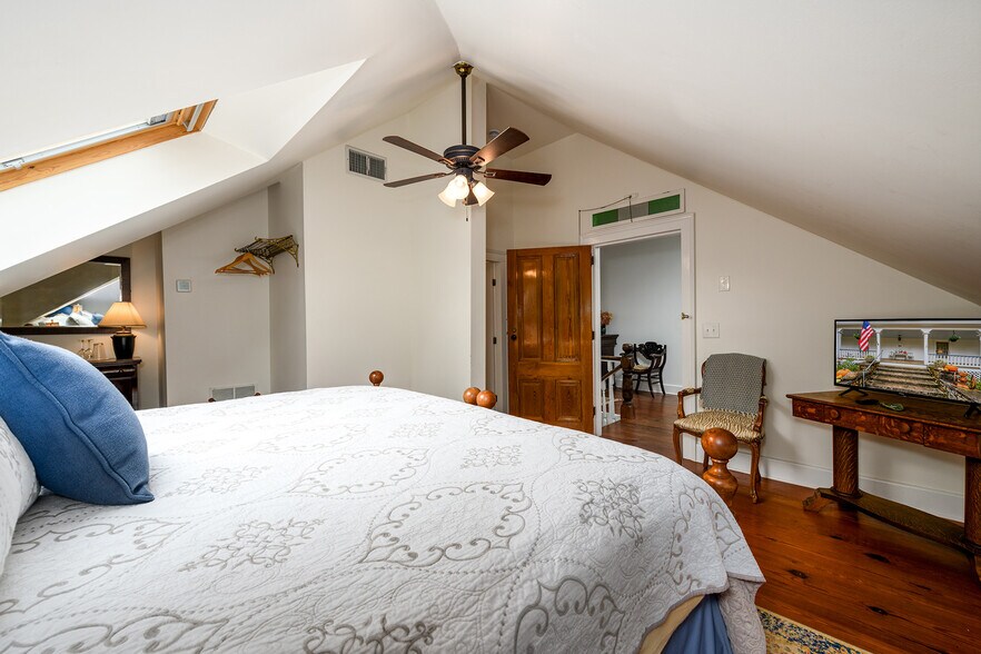 More Photos Of 1526 Highway 255 N, Sautee Nacoochee Hotel For Sale