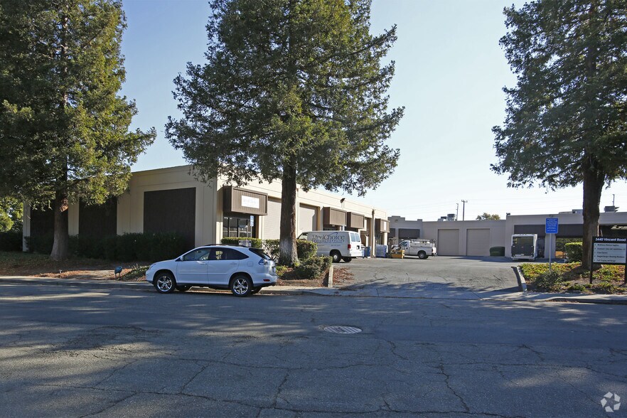 More Photos Of 3440 Vincent Rd, Pleasant Hill Warehouse For Lease