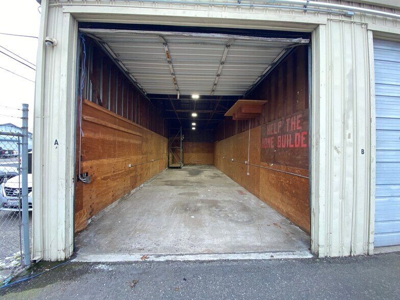 More Photos Of 1337 Lone Palm Ave, Modesto Warehouse For Lease