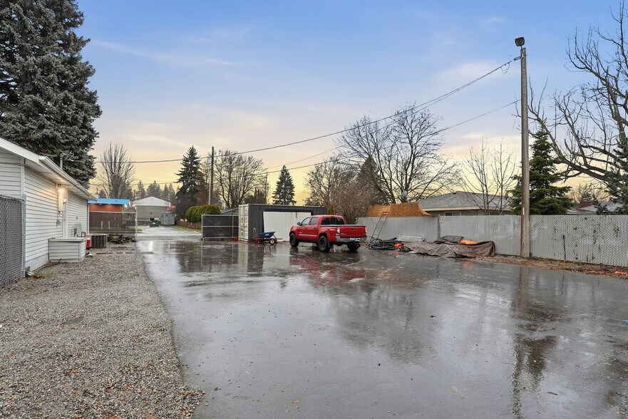 More Photos Of 1124 Pines Rd, Spokane Medical For Sale