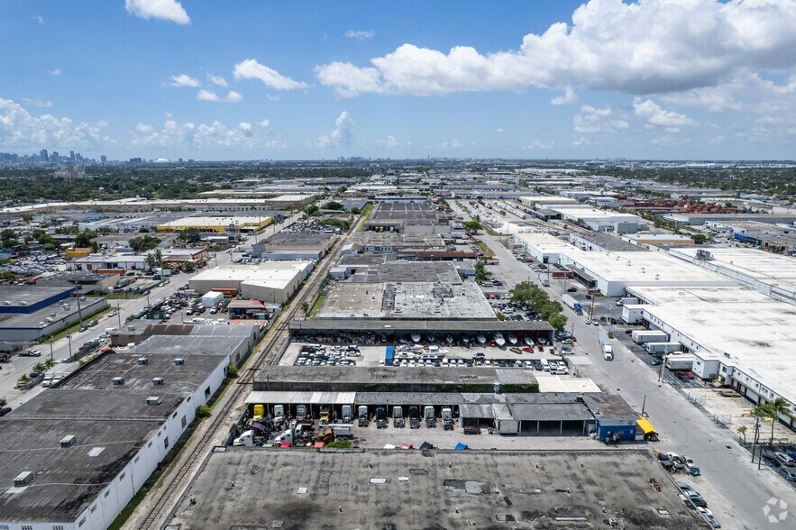 More Photos Of 6955 NW 36th Ave, Miami Warehouse For Lease
