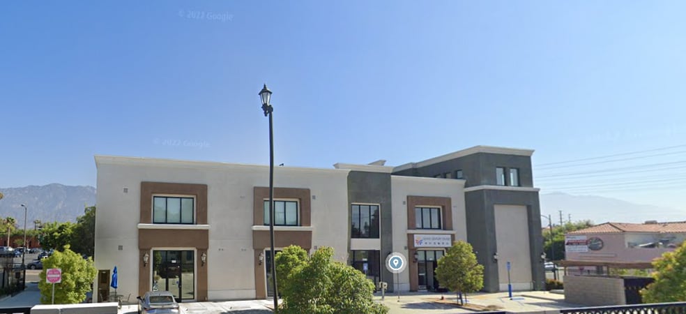 More Photos Of 2956 E Colorado Blvd, Pasadena General Retail For Lease